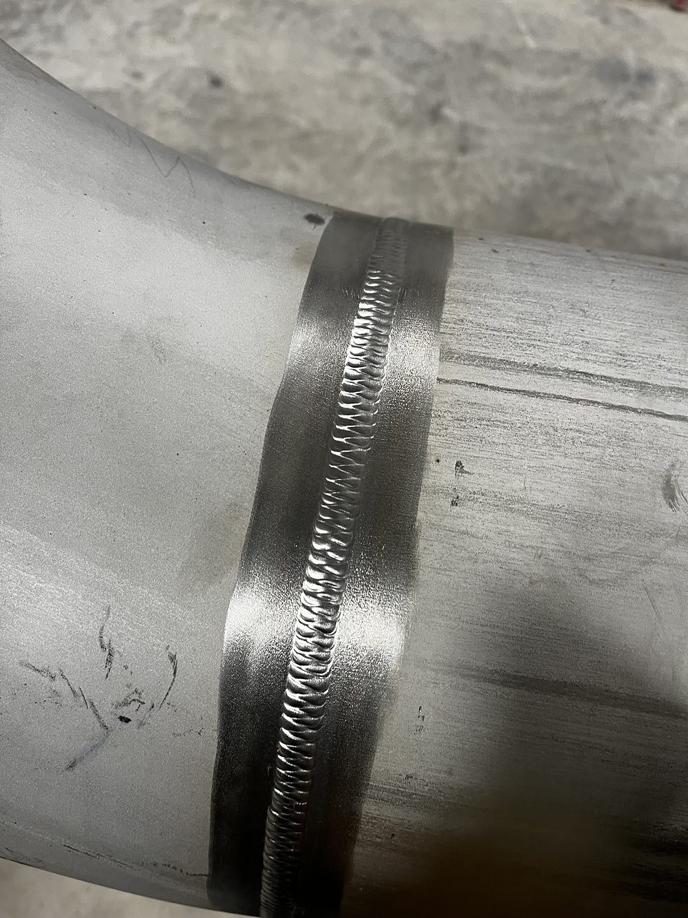 Stacked bead on a stainless pipe joint